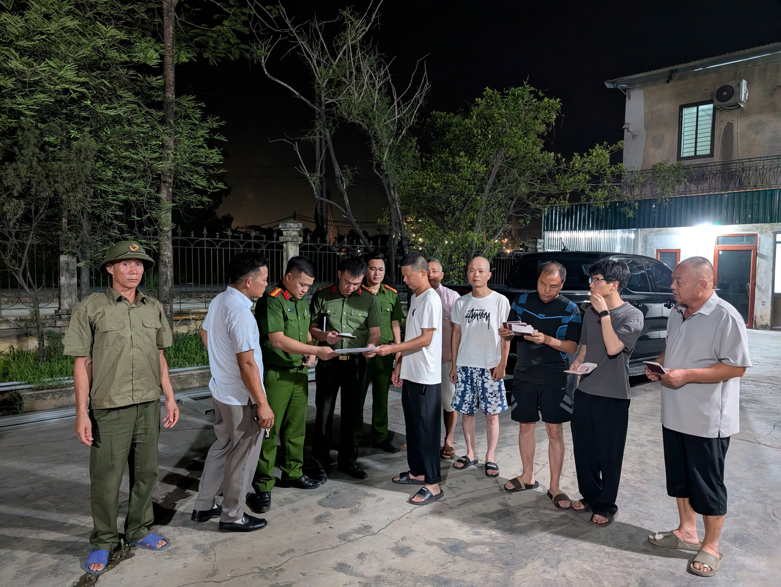 Công an phường Nhị Chiểu, Hải Phòng đồng hành cùng doanh nghiệp, làm tốt công tác quản lý người nước ngoài